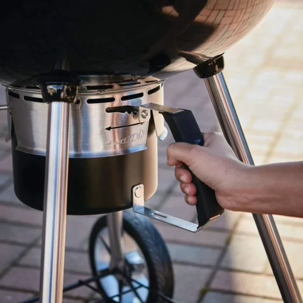 Napoleon PRO 22 Charcoal Kettle Grill